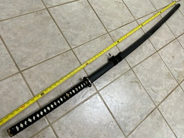 EXTREMELY LONG SAMURAI SWORD WITH SCABBARD