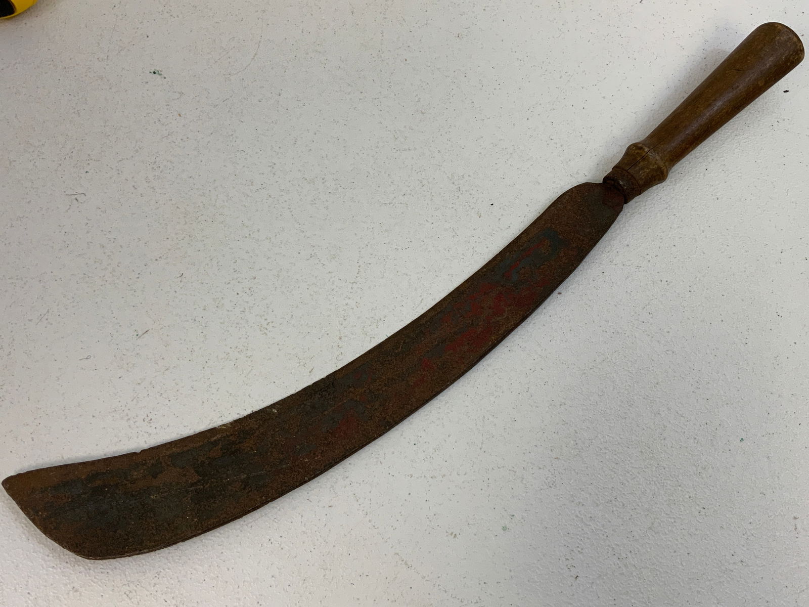CARRIBEAN ISLANDS ANTIQUE TOBACCO SUGARCANE MACHETE STYLE KNIFE: CARRIBEAN ISLANDS ANTIQUE TOBACCO SUGARCANE MACHETE STYLE KNIFE. 21" LONG WITH 15" LONG BLADE.FROM DR. PAUL LYNN COLLECTION.
