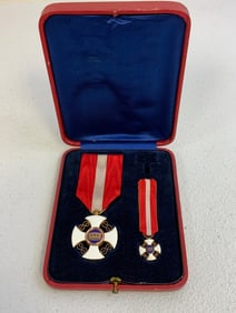 ITALY GOLD KNIGHTS CROSS OF THE ORDER OF THE ITALIAN CROWN BOXED