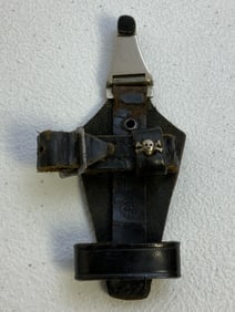 GERMANY THIRD REICH SS VERTICAL DAGGER HANGER