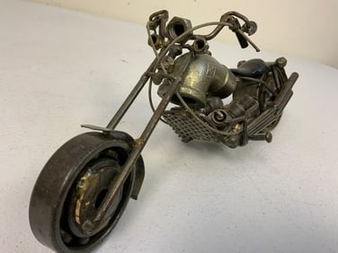 HIGH QUALITY MOTORCYCLE MODEL MADE FROM SCRAP METAL