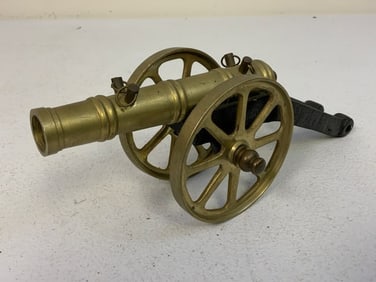 VINTAGE TOY CANNON MODEL