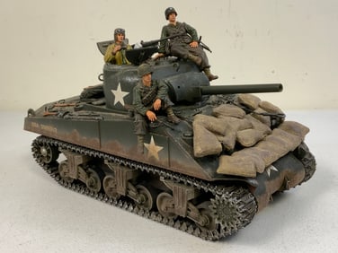 LARGE M4A3 SHERMAN DIECAST MODEL US ARMY 1944 1:16 FORCES OF VALOR MODEL