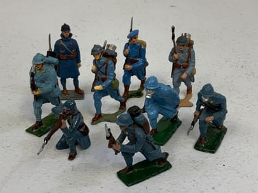 LOT OF PAINTED LEAD TOY SOLDIERS - FRENCH .
