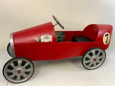 ALFA ROMEO RED PEDAL CAR