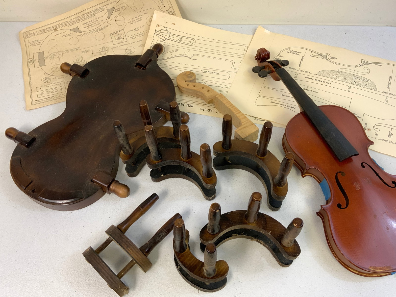 VINTAGE VIOLIN MAKING AND REPAIR PARTS AND TOOLS: VINTAGE VIOLIN MAKING AND REPAIR PARTS AND TOOLS. FROM DR. PAUL D LYNN PERSONAL COLLECTION.