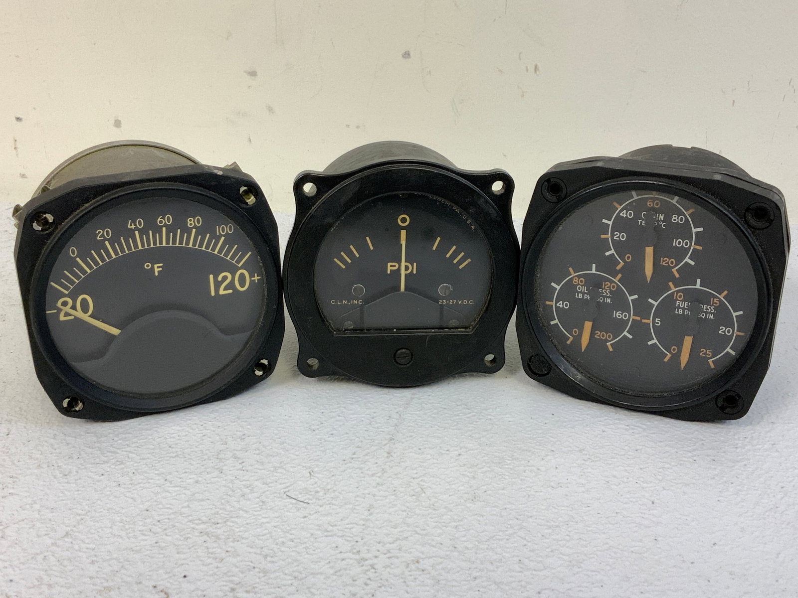 VINTAGE AICRAFT INSTRUMENT GAUGES: VINTAGE AICRAFT INSTRUMENT GAUGES. LOT OF 3