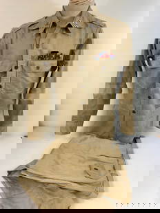 US GENERAL DOUGLAS MACARTHUR UNIFORM SHIRT AND PANTS MUSEUM QUALITY HISTORICAL REPRODUCTION: US GENERAL DOUGLAS MACARTHUR UNIFORM SHIRT AND PANTS MUSEUM QUALITY HISTORICAL REPRODUCTION. MADE FROM ORIGINAL KHAKI UNIFORM SHIRT AND PANTS. RARE 5 STAR GENERAL COLLAR INSIGNIA. DOUGLAS MACARTHUR