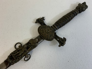 ANTIQUE US FRATERNAL MASONIC DRESS AND CEREMONIAL SWORD