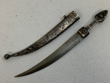 ANTIQUE RUSSIAN SILVER AND NIELLO DECORATED SMALL SIZE BEBUT KINJAL DAGGER