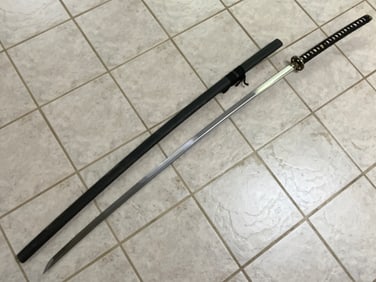 EXTREMELY LONG SAMURAI SWORD WITH SCABBARD