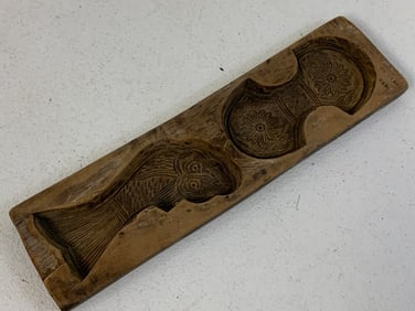 ANTIQUE BUDDHIST OFFERING MOLD FISH AND VAJRA