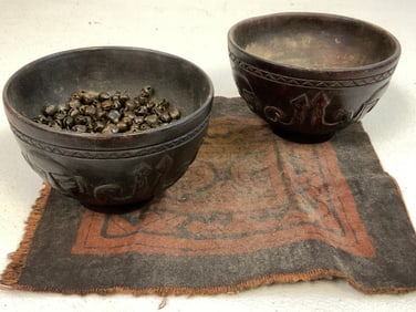 INDONESIA ANTIQUE DAYAK TRIBE OFFERING BOWLS WITH CLOTH