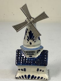 HOLLAND VINTAGE DUTCH HAND PAINTED DELFT BLUE PORCELAIN WINDMILL