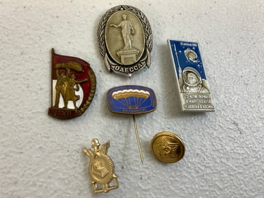 VINTAGE USSR PINS AND INSIGNIA SET
