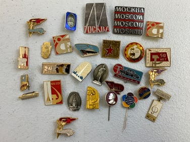 VINTAGE USSR SET OF PATRIOTIC PINS BADGES