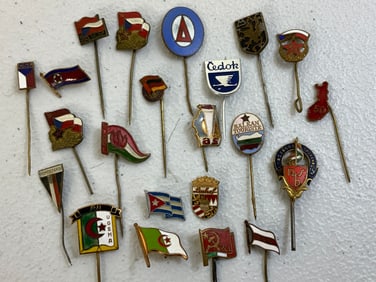 VINTAGE EAST SOCIALIST BLOCK COUNTRIES FRIENDSHIP PINS