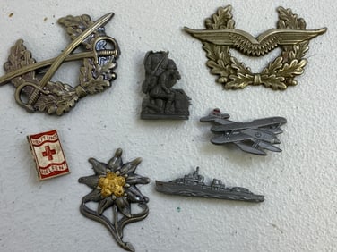 GERMANY LOT OF PINS BAGDES AND MILITARY INSIGNIA