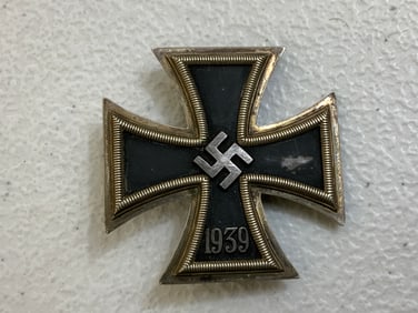 WWII GERMAN 1939 IRON CROSS 1ST CLASS