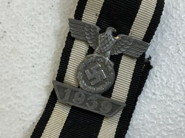 WWII GERMAN CLASP TO THE 1939 IRON CROSS WITH RIBBON