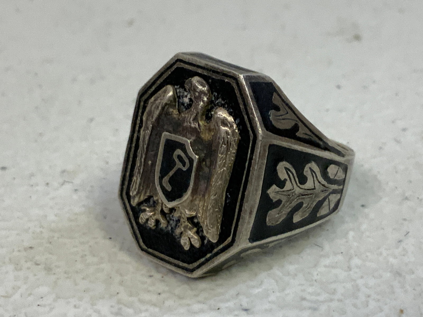 GERMANY THIRD REICH SS LAH 1ST SS PANZER DIVISION LEIBSTANDARTE SS ADOLF HITLER RING: GERMANY THIRD REICH SS LAH 1ST SS PANZER DIVISION LEIBSTANDARTE SS ADOLF HITLER RING. SILVER WITH BLACK ENAMEL. SS LAH EMBLEM. SIZE 10. HALLMARKED 835 INSIDE.