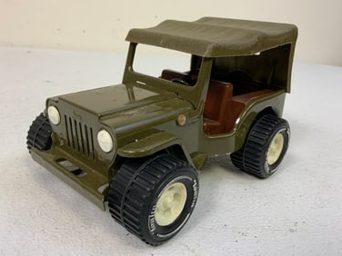 VINTAGE TOY METAL JEEP MODEL