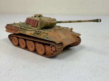 WWII GERMAN PANTHER DIE CAST MODEL CUSTOM DETAILED