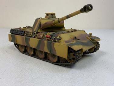 WWII GERMAN PANTHER DIE CAST TANK MODEL CUSTOM DETAILED