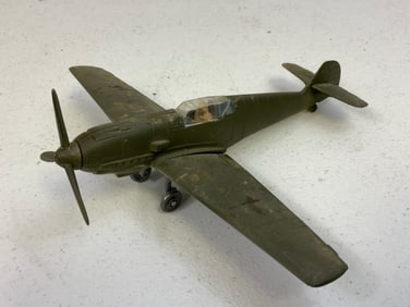 WWII GERMAN BF-109 AIRPLANE MODEL