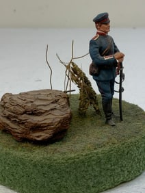 VINTAGE IMPERIAL GERMAN LEAD TOY SOLDIER FIGURE ON DISPLAY BASE STAND