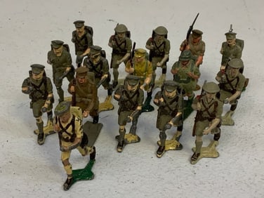LOT OF PAINTED LEAD TOY SOLDIERS - BRITISH