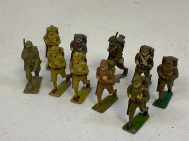 LOT OF PAINTED LEAD TOY SOLDIERS - FRENCH