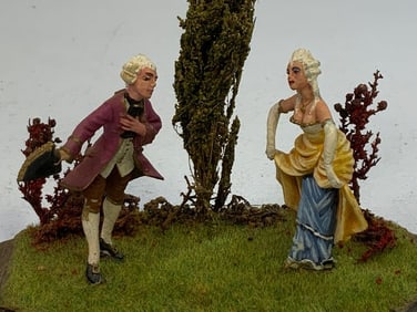 VINTAGE DISPLAY 18TH CENTURY DRESSED FIGURINES ON BASE STAND