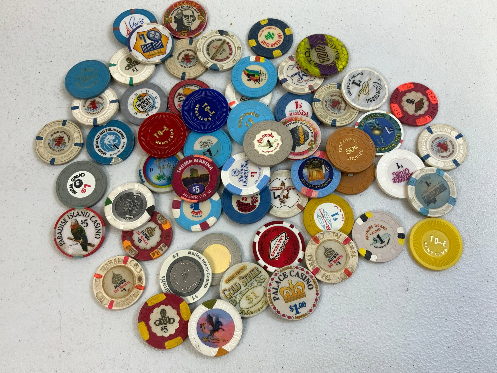 VINTAGE CASINO GAMBLING CHIPS: VINTAGE CASINO GAMBLING CHIPS