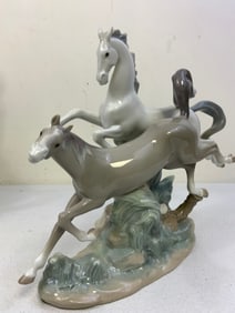 LLADRO SPAIN HORSES GALLOPING COLORED PORCELAIN STATUE