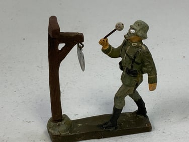 GERMAN NAZI PERIOD LINEOL / ELASTOLIN TOY SOLDIERS GAS SIGNAL MAN