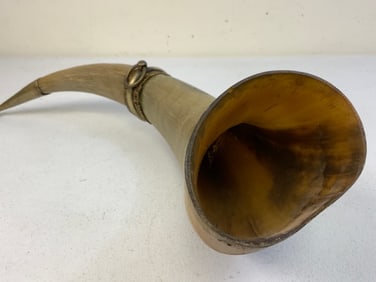 ANTIQUE LARGE DECORATING HORN