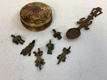 INDONESIA ANTIQUE ALTAR ITEMS
