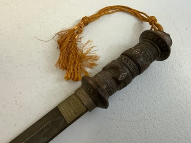 ANTIQUE MONGOLIA TIBET SWORD