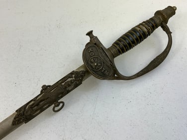 ANTIQUE US FRATERNAL MASONIC DRESS AND CEREMONIAL SWORD