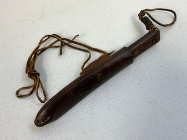 ANTIQUE FIGHTING KNIFE WITH LEATHER SHEET