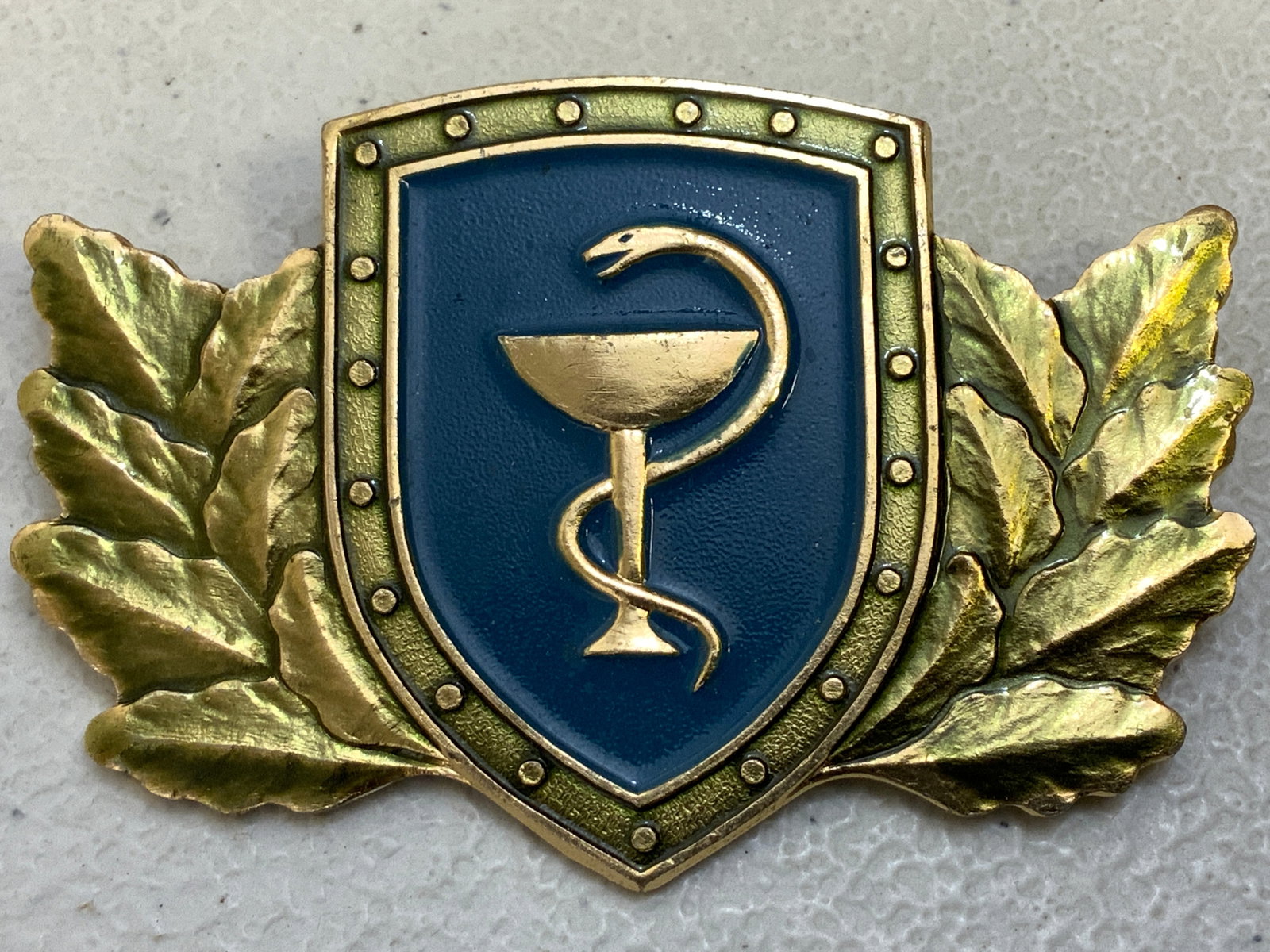 USSR LARGE MEDIC BADGE: USSR LARGE MEDIC BADGE. 3 X 2" . PINBACK