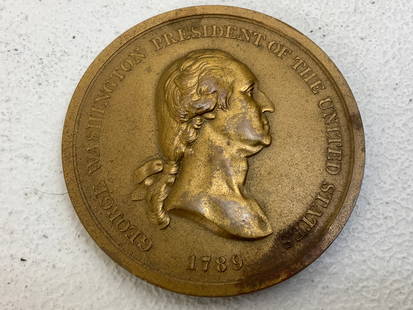 USA PRESIDENT GEORGE WASHINGTON PEACE AND FRIENDSHIP BRONZE MEDAL: USA PRESIDENT GEORGE WASHINGTON PEACE AND FRIENDSHIP BRONZE MEDAL. LARGE SIZE 3" DIAM. SOME WEAR AND PATINA.