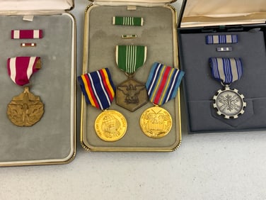USA LOT OF 5 MEDALS