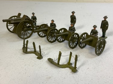BRITAINS WWI BRITISH ARTILLERY BATTERY LEAD TOY SOLDIERS AND CANNONS