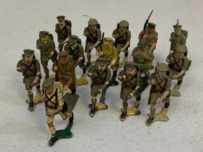 LOT OF PAINTED LEAD TOY SOLDIERS - BRITISH: LOT OF PAINTED LEAD TOY SOLDIERS - BRITISH . LOT OF 16 . 2" TALL.