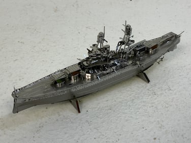 WWII USS ARIZONA BATTLESHIP ALL METAL MODEL