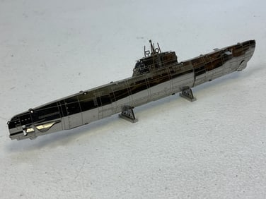 WWII GERMAN U-BOAT TYPE XXI CUTAWAY ALL METAL MODEL