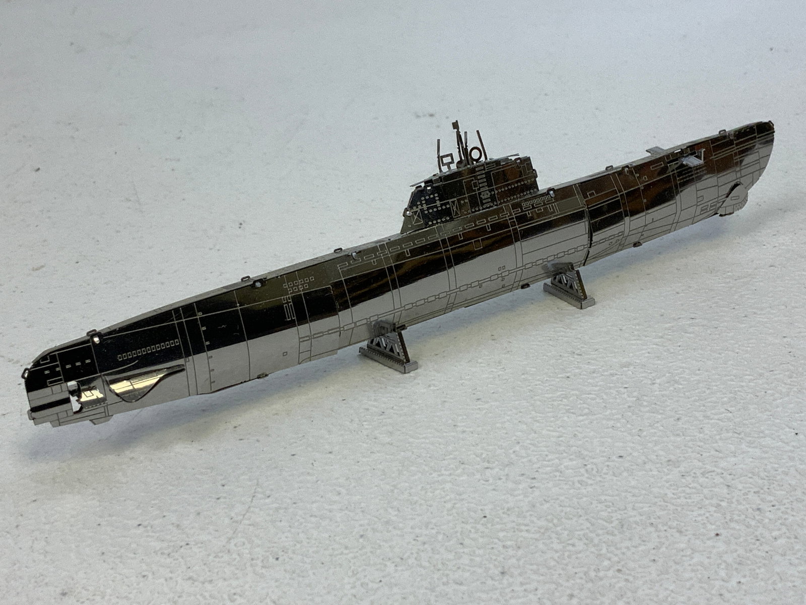 WWII GERMAN U-BOAT TYPE XXI CUTAWAY ALL METAL MODEL: WWII GERMAN U-BOAT TYPE XXI CUTAWAY ALL METAL MODEL. 7 1/2" LONG.