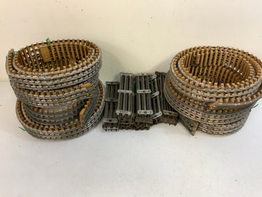 VINTAGE LIONEL TRAIN O GAUGE TRACKS AND POWER SUPPLY